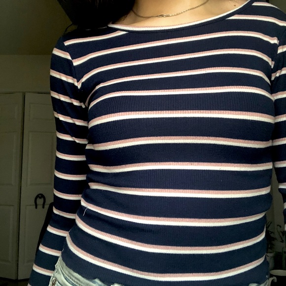 Stripped Crop Top - Picture 1 of 6